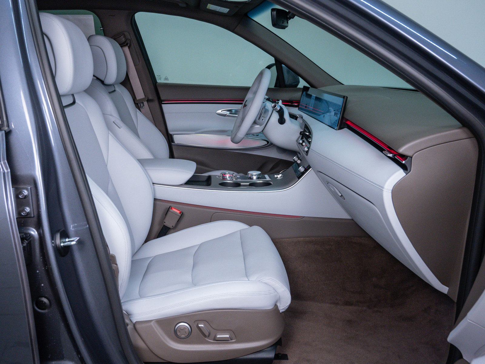 2026 Genesis GV70 2.5T Advanced photo 9