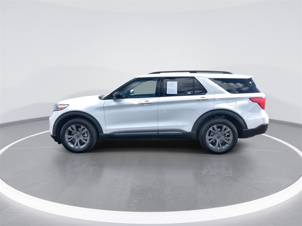 2023 Ford Explorer XLT photo 4