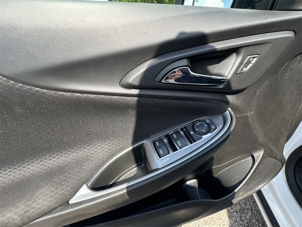 2023 Chevrolet Malibu 1LT photo 12