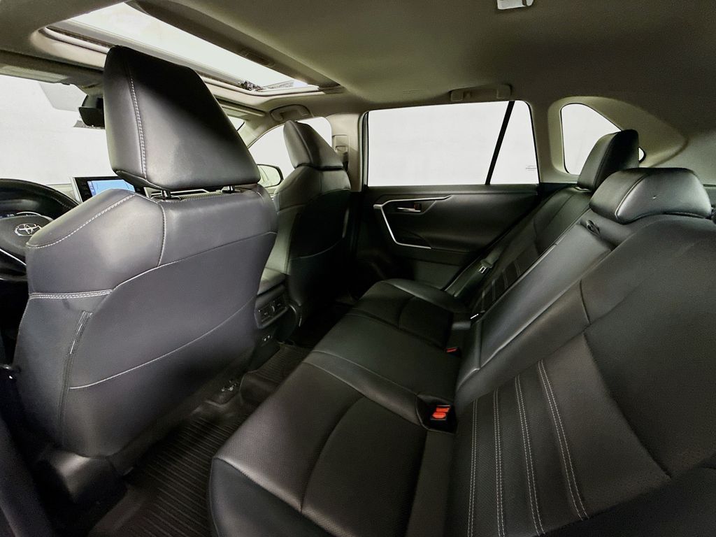 2021 Toyota RAV4 Limited photo 24