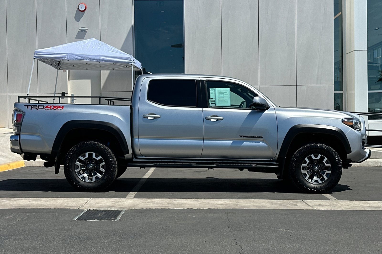 2022 Toyota Tacoma TRD Off-Road V6 photo 2