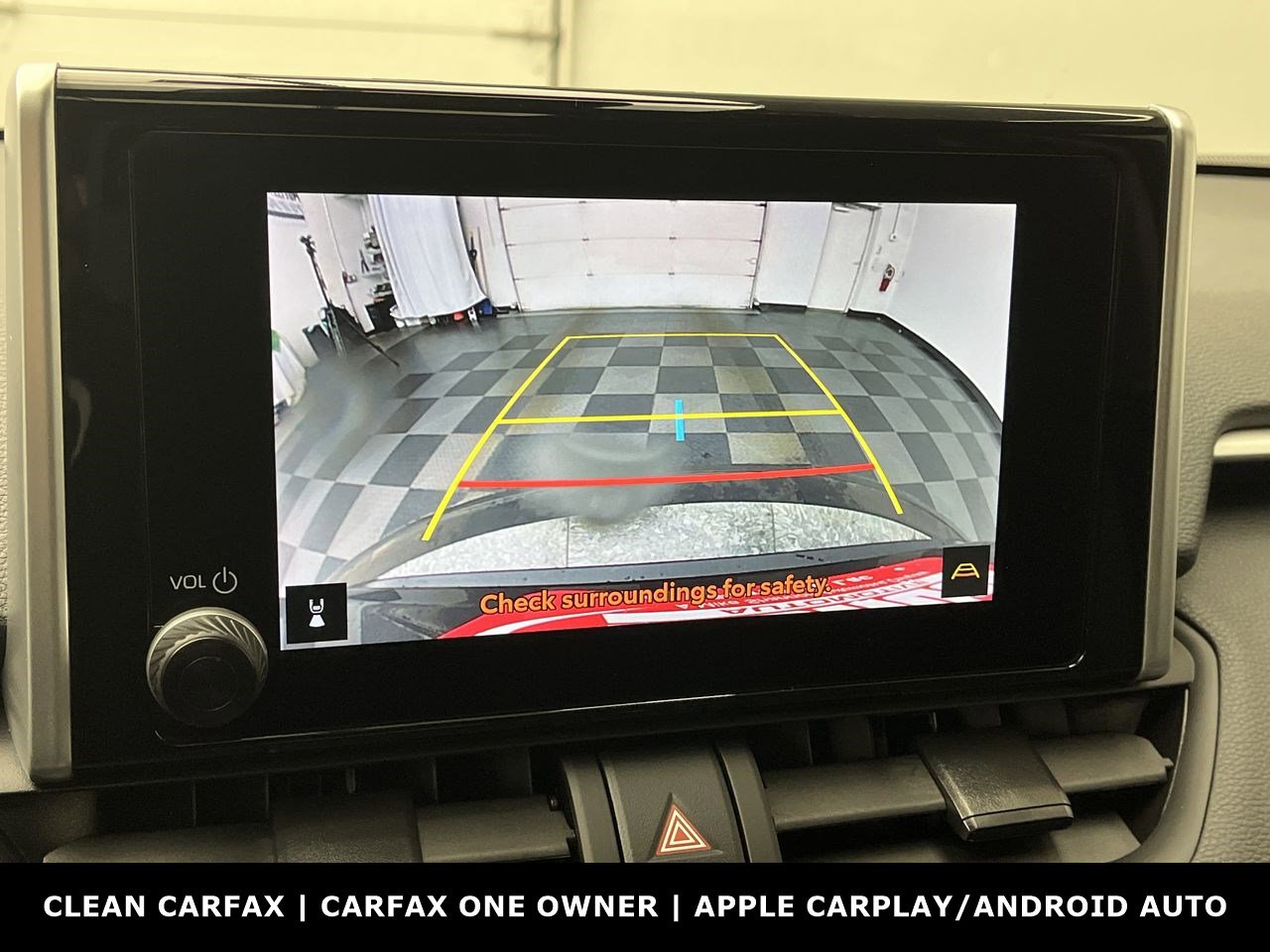 2024 Toyota RAV4 Hybrid XLE photo 2