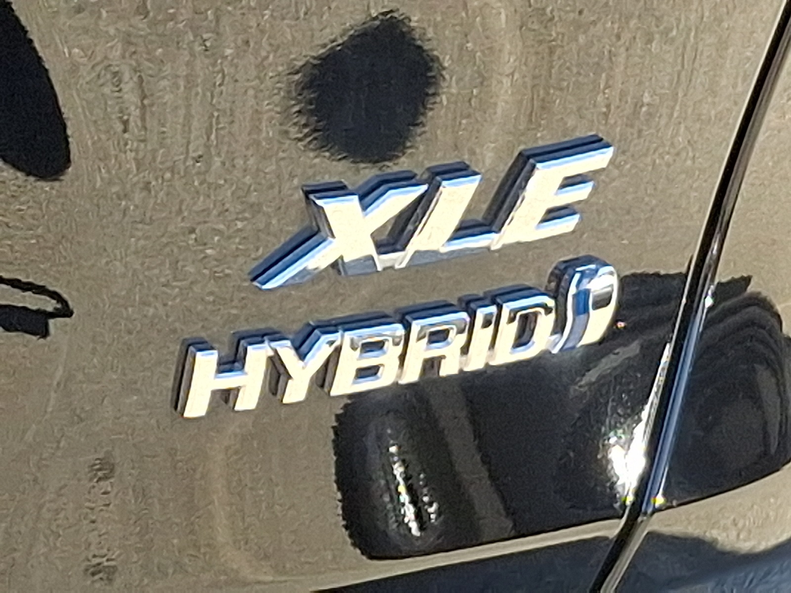2022 Toyota RAV4 Hybrid XLE photo 27