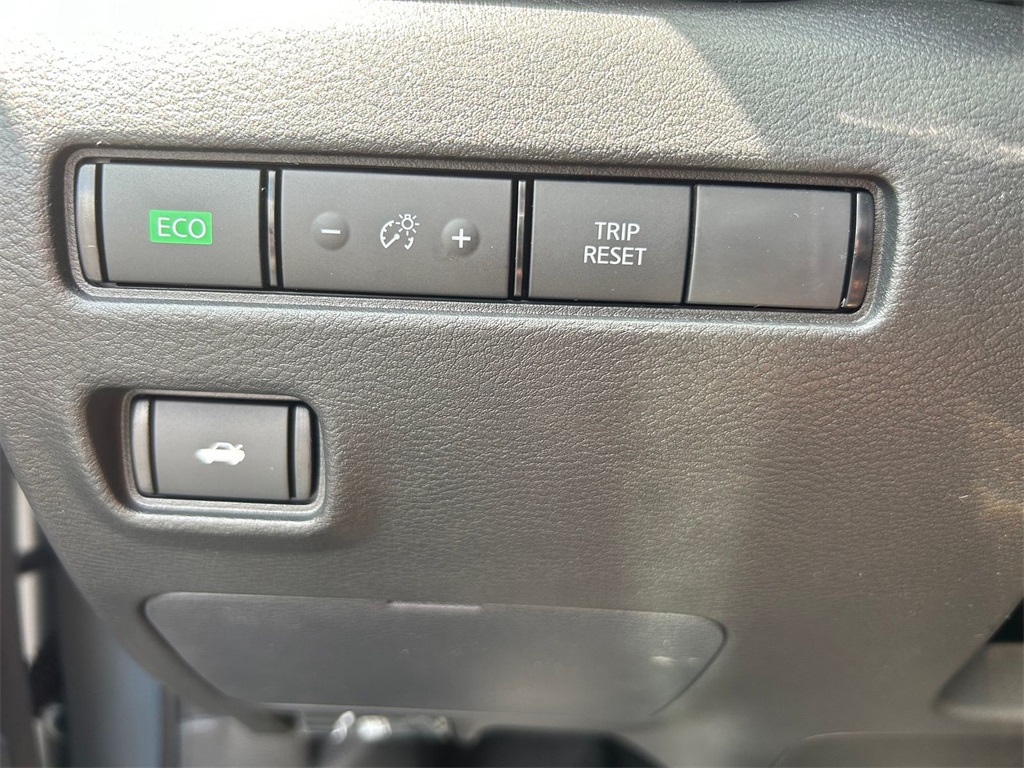 2025 Nissan Sentra SV photo 6