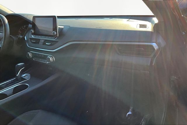 2022 Nissan Altima 2.5 SV photo 17
