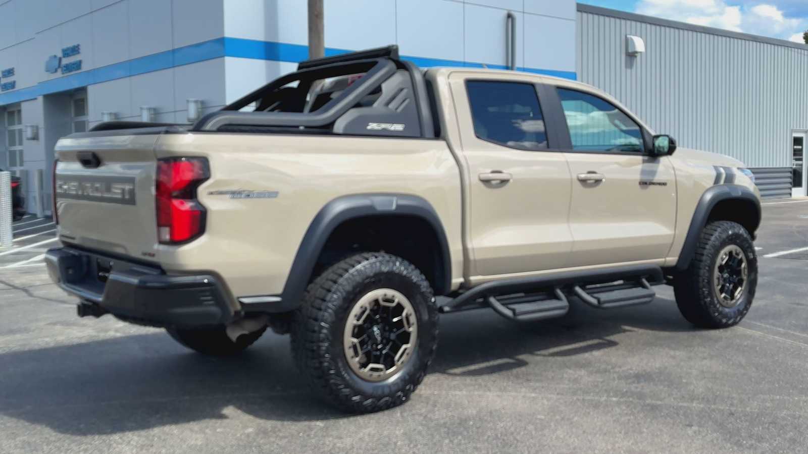 2023 Chevrolet Colorado ZR2 photo 2