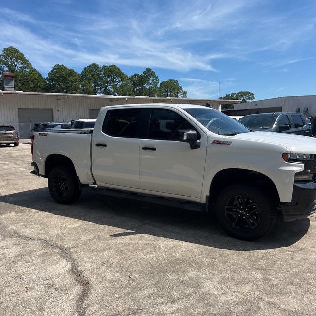 2021 Chevrolet Silverado 1500 LT Trail Boss photo 3