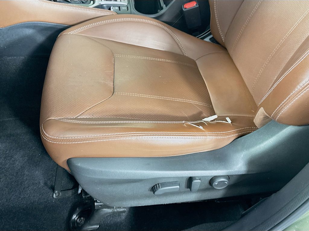 2020 Subaru Forester Touring photo 19