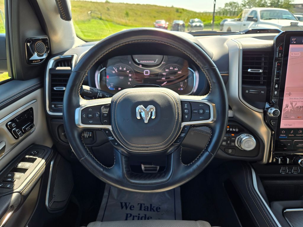 2025 Ram 1500 photo 17