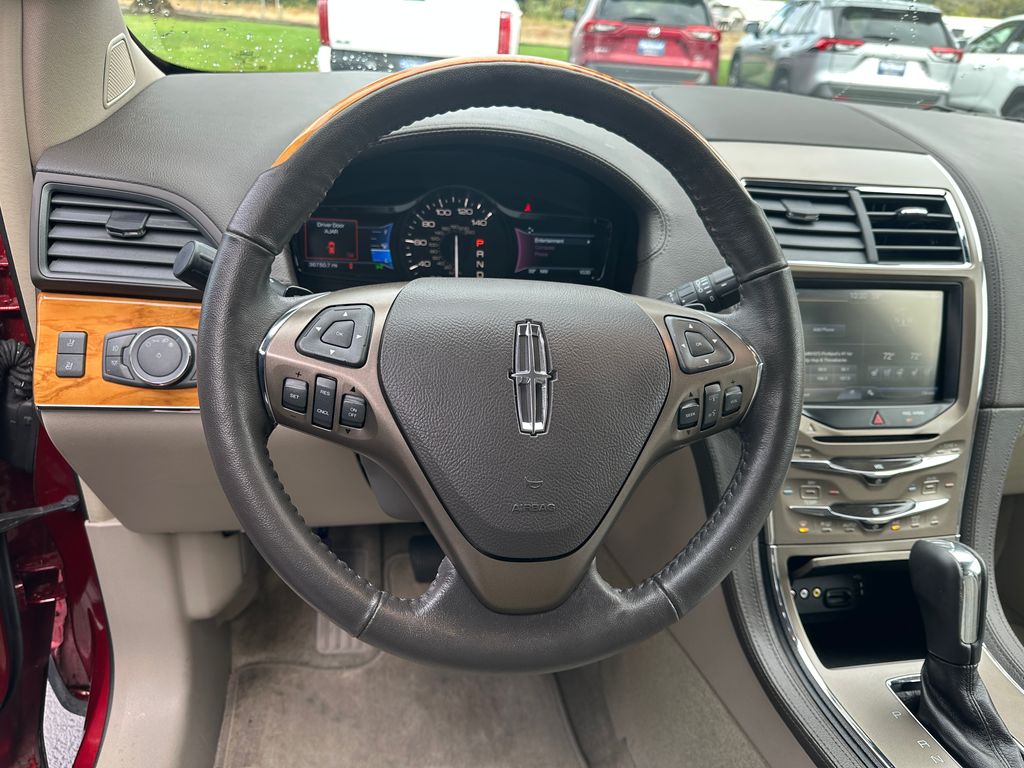 2015 Lincoln MKX Base photo 15