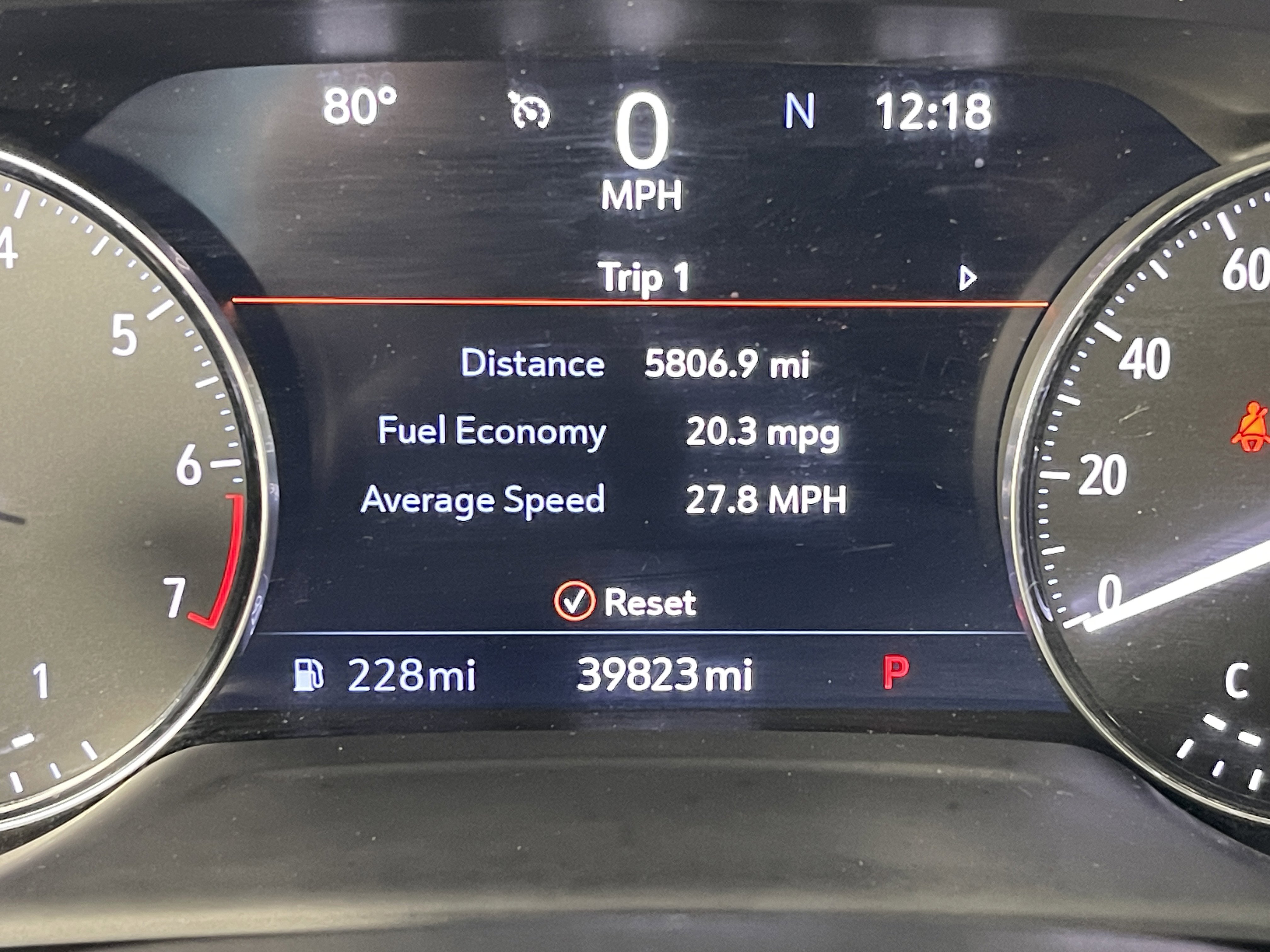 2021 Buick Envision Essence photo 4