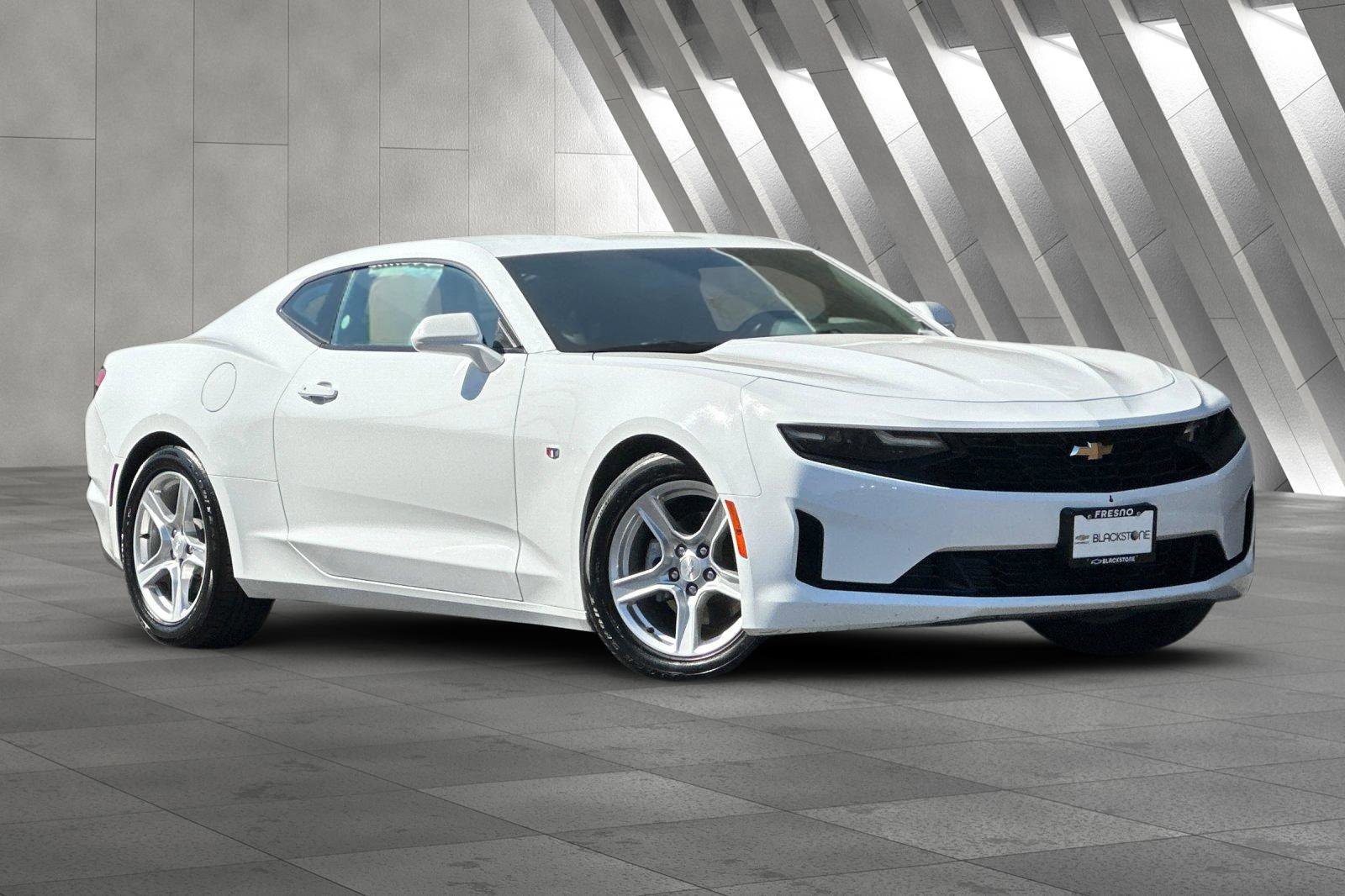 2023 Chevrolet Camaro 1LT's photo