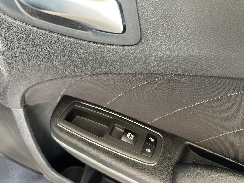 2022 Dodge Charger SXT photo 15