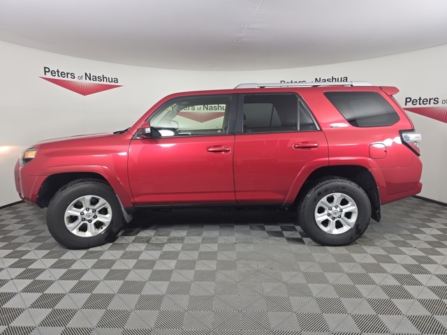 2016 Toyota 4Runner SR5 photo 3