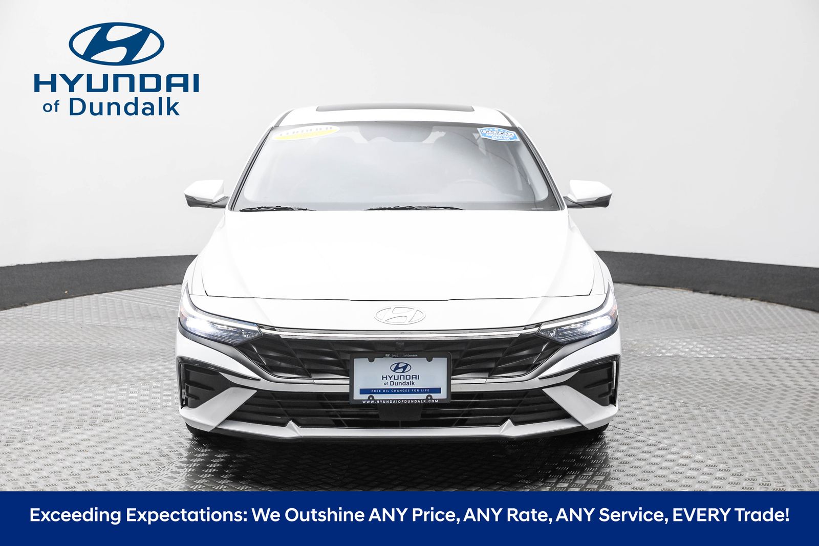 2024 Hyundai Elantra Limited photo 2
