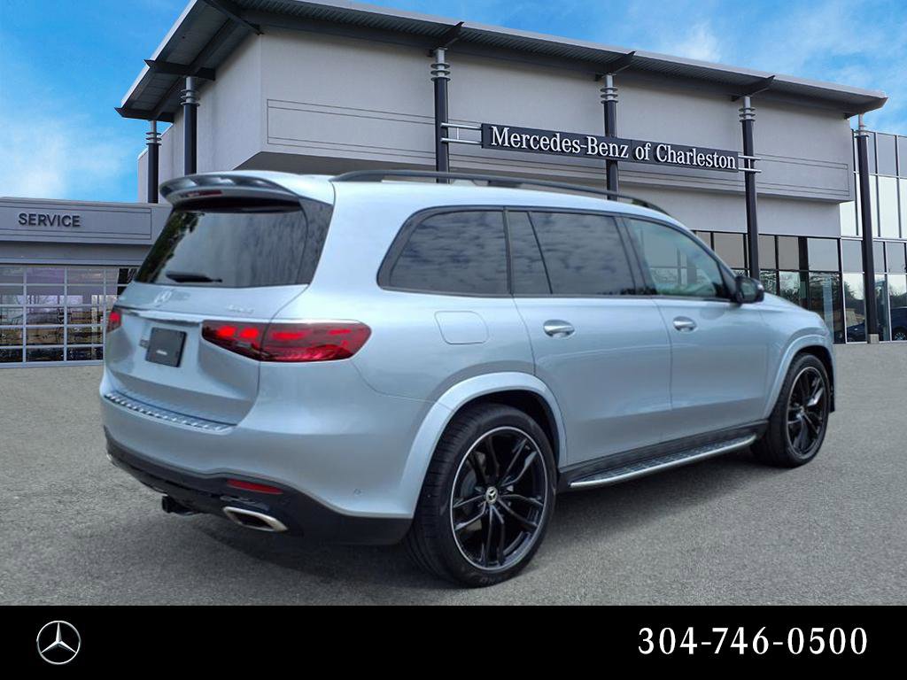 2025 Mercedes Benz GLS 580 4MATIC photo 2