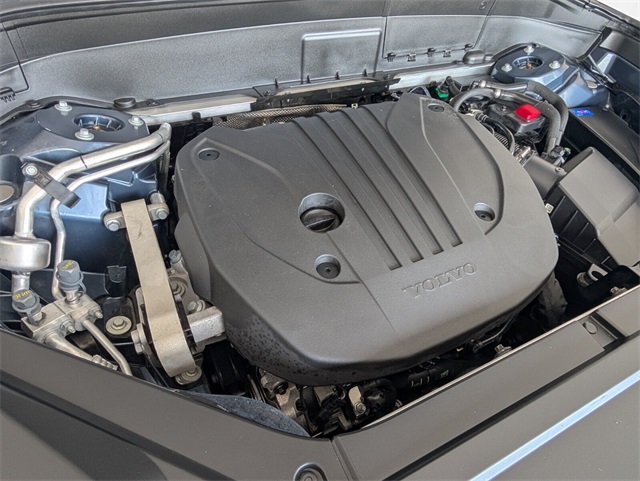 2024 Volvo XC90 B5 Plus photo 16