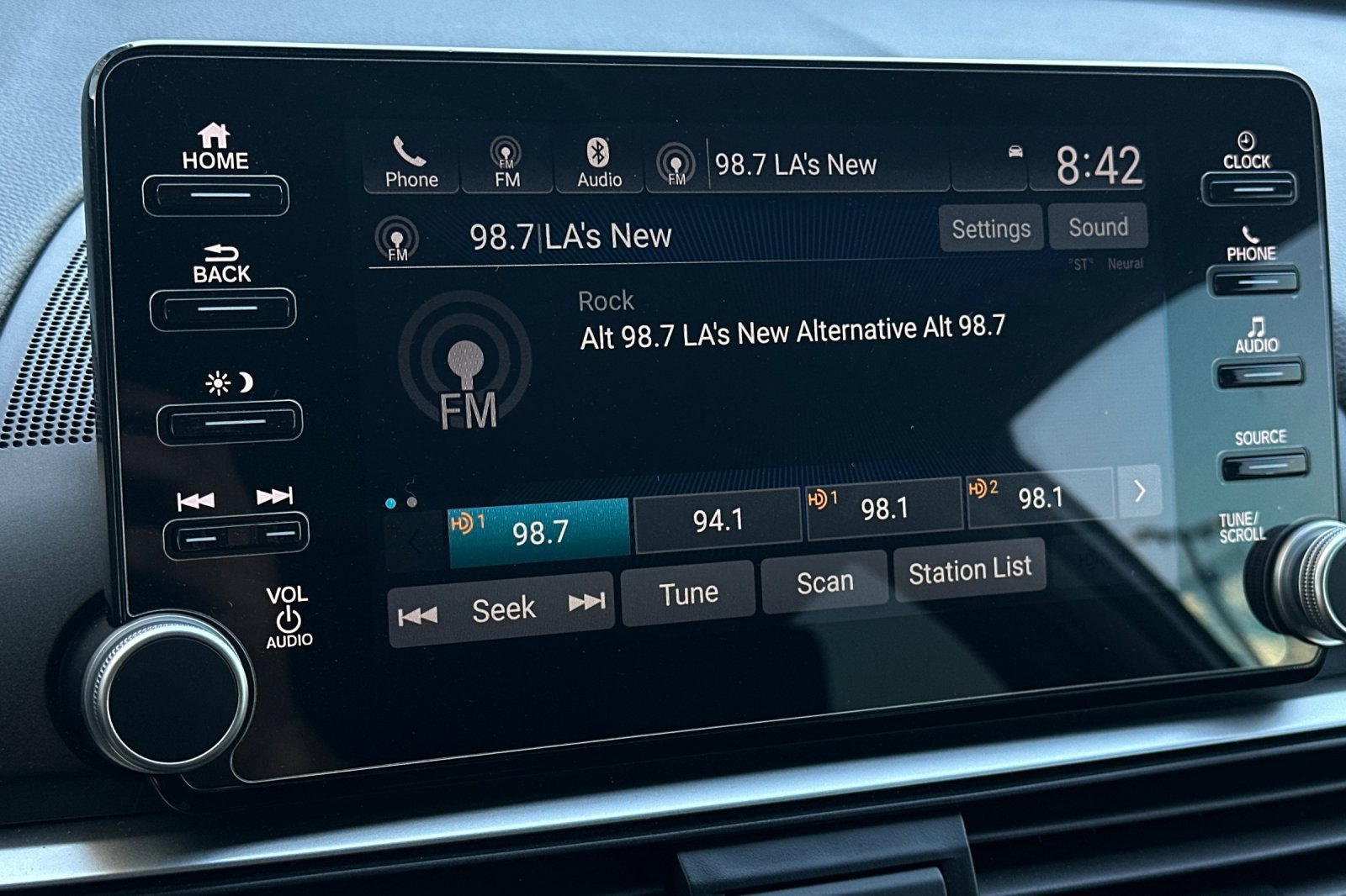 2019 Honda Accord EX-L photo 23