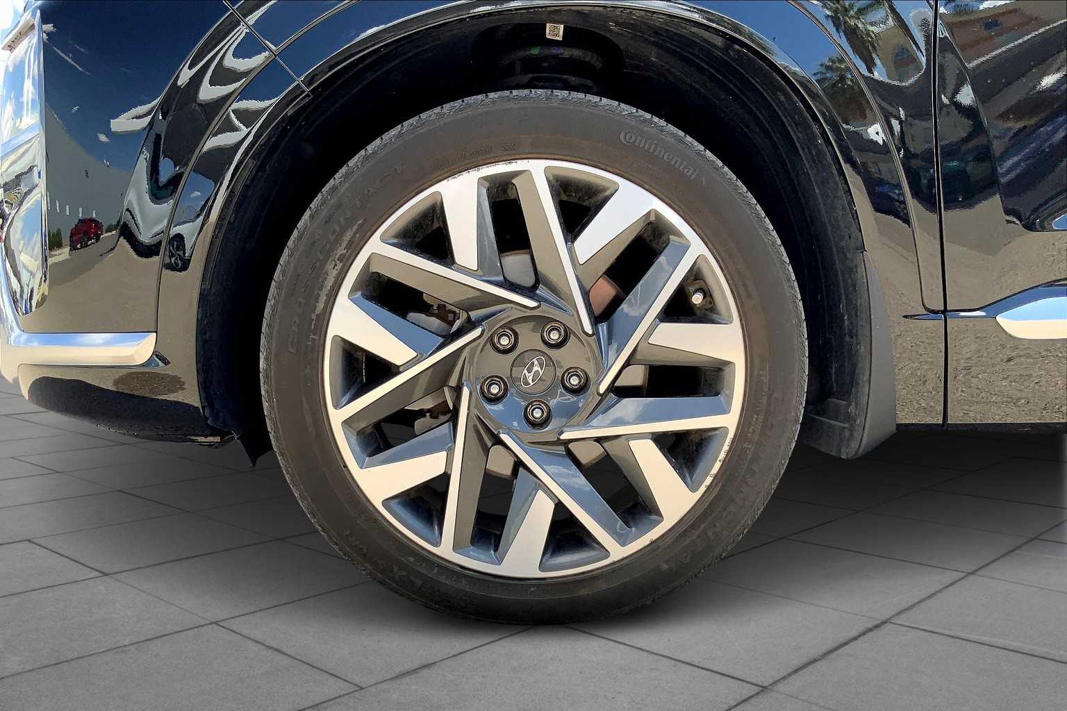 2023 Hyundai Santa Fe Calligraphy photo 9