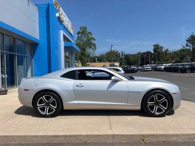 Used 2013 Chevrolet Camaro 1LS with VIN 2G1FE1E30D9135374 for sale in Cheshire, CT
