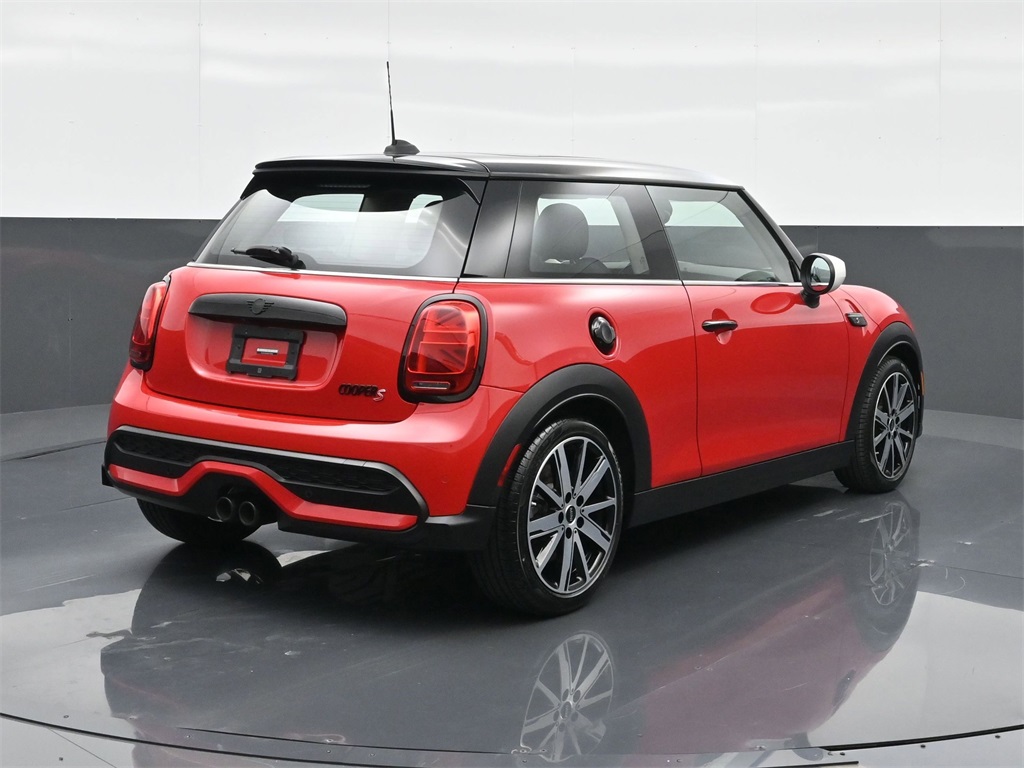 2023 Mini Cooper 2 Door Hardtop S photo 13
