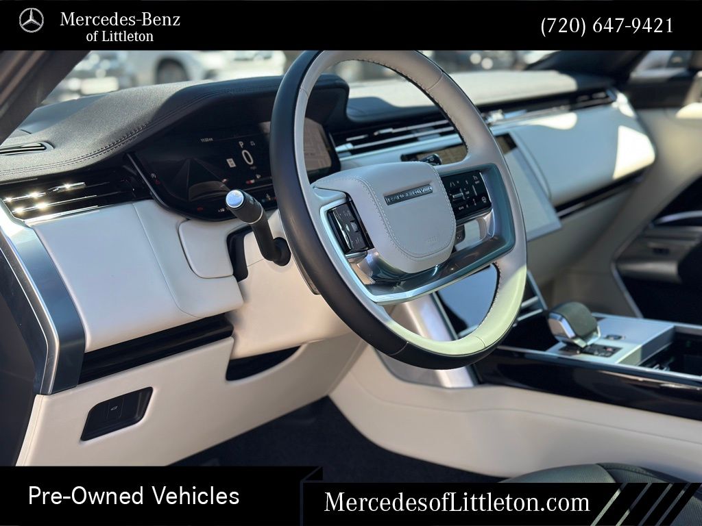 2024 Land Rover Range Rover SE photo 10