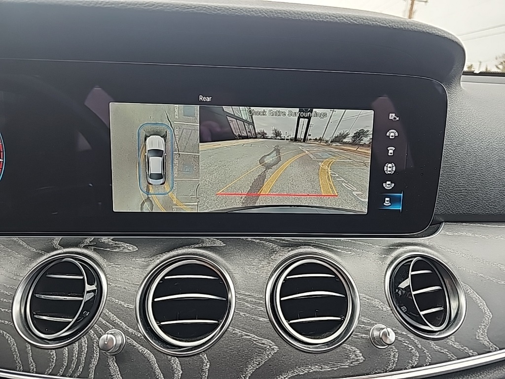 2021 Mercedes Benz E 350 4MATIC photo 2