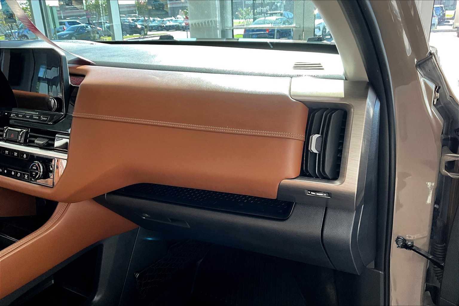 2023 Nissan Pathfinder Platinum photo 33