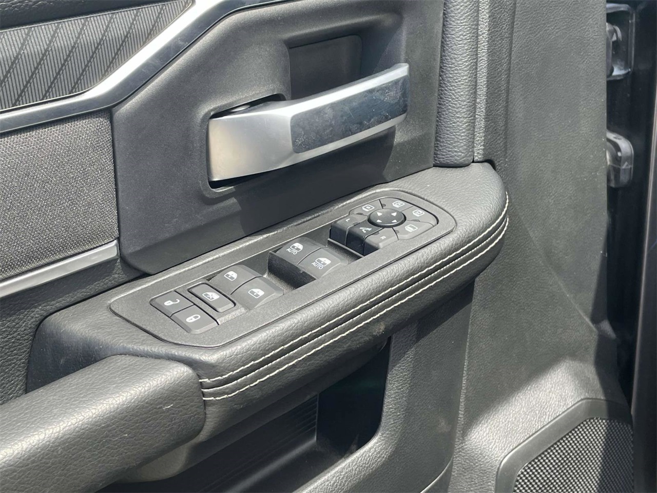 2025 Ram 2500 Big Horn photo 20