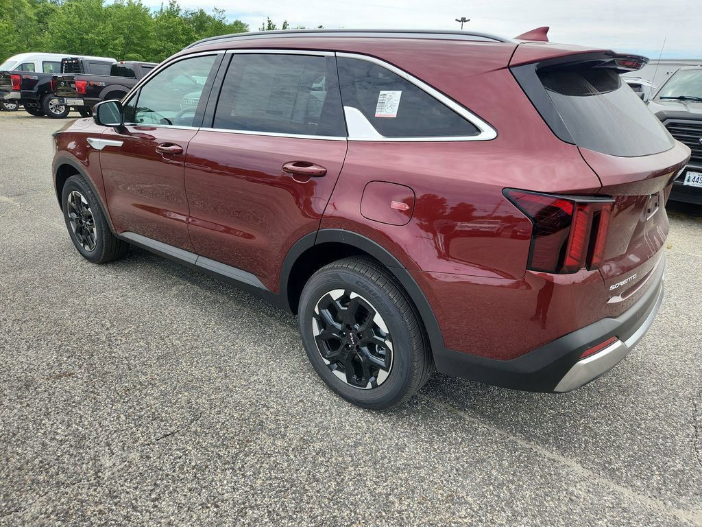 2025 Kia Sorento S photo 3