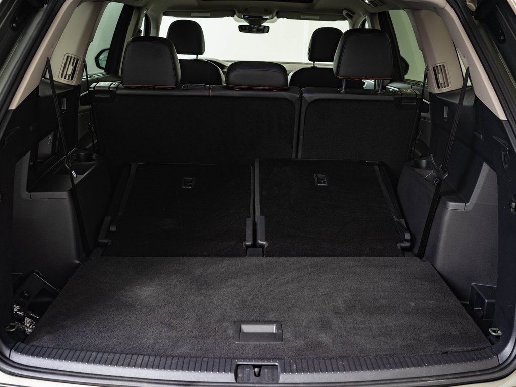 2025 Volkswagen Atlas Peak Edition SE photo 17