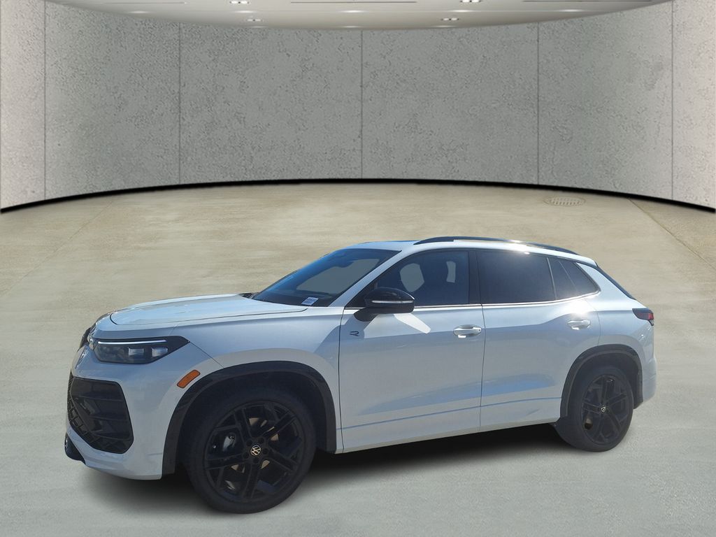 2026 Volkswagen Tiguan SE R-LINE BLACK's photo