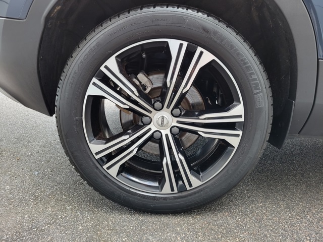 2022 Volvo XC40 T5 Inscription photo 14