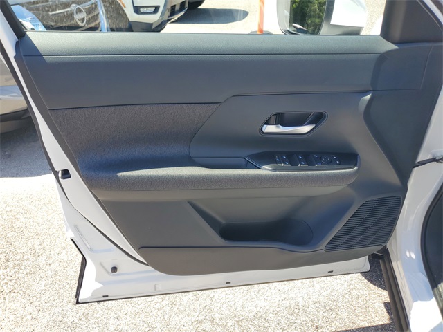 2025 Nissan Kicks SV photo 4