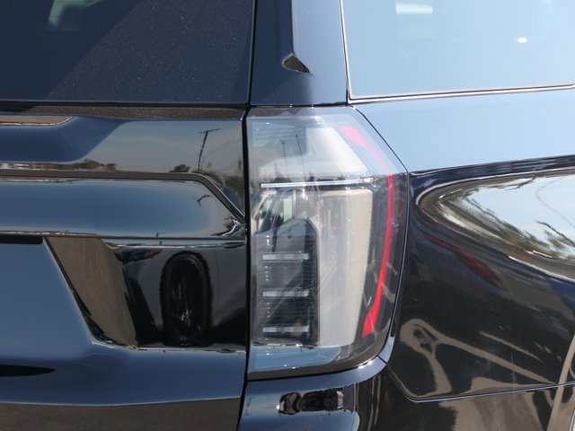 2026 Chevrolet Suburban RST photo 4