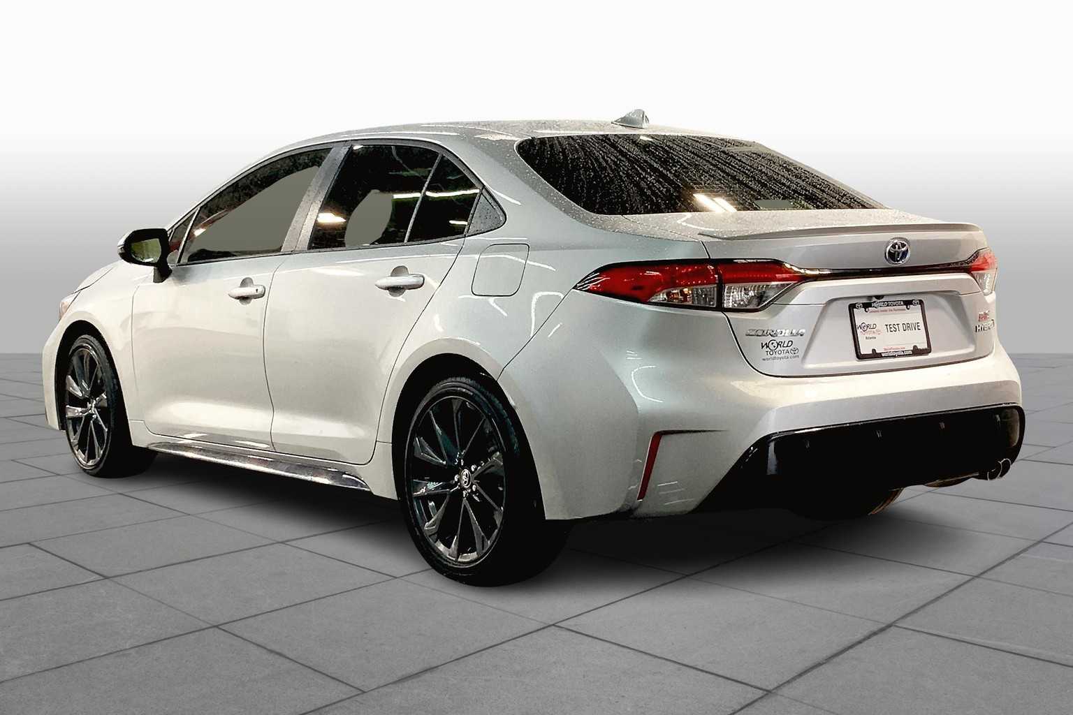 Image 9 of GOLD CERTIFIED 2024 Toyota Corolla SE FWD