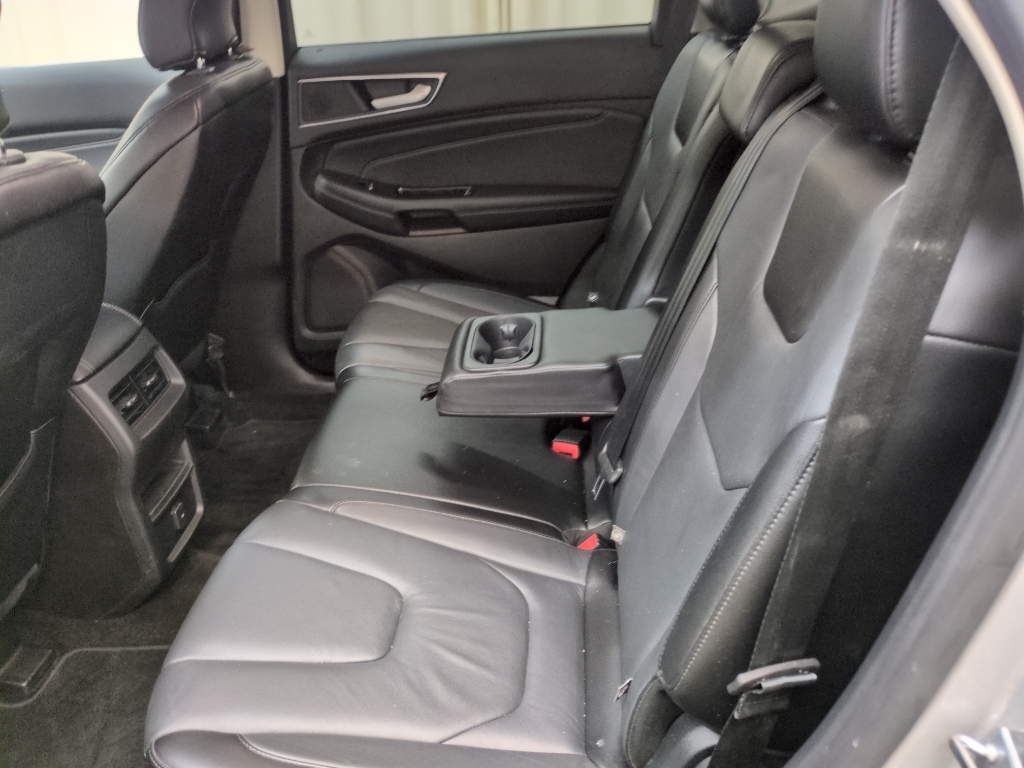 2018 Ford Edge Titanium photo 14