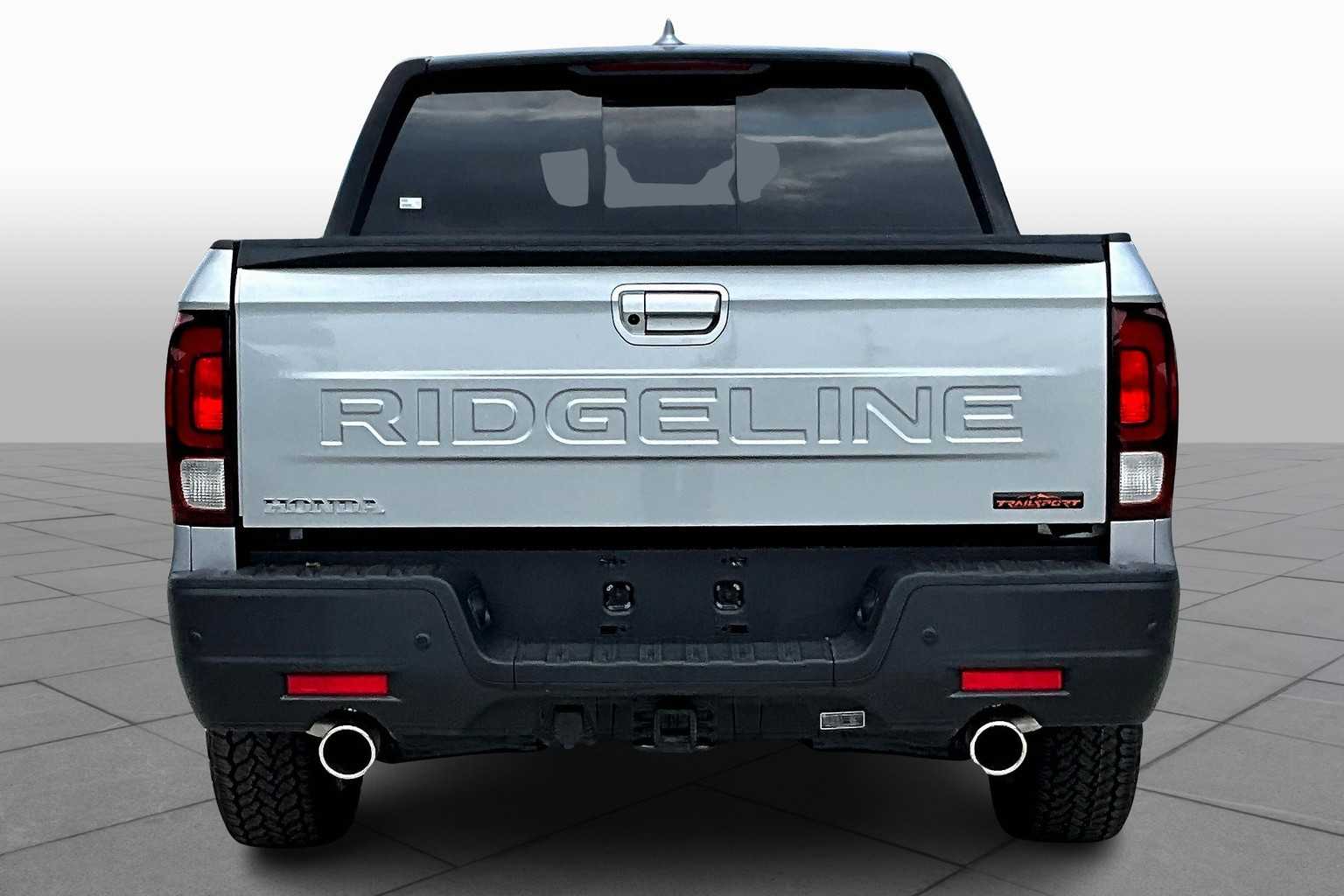 2025 Honda Ridgeline TrailSport photo 3