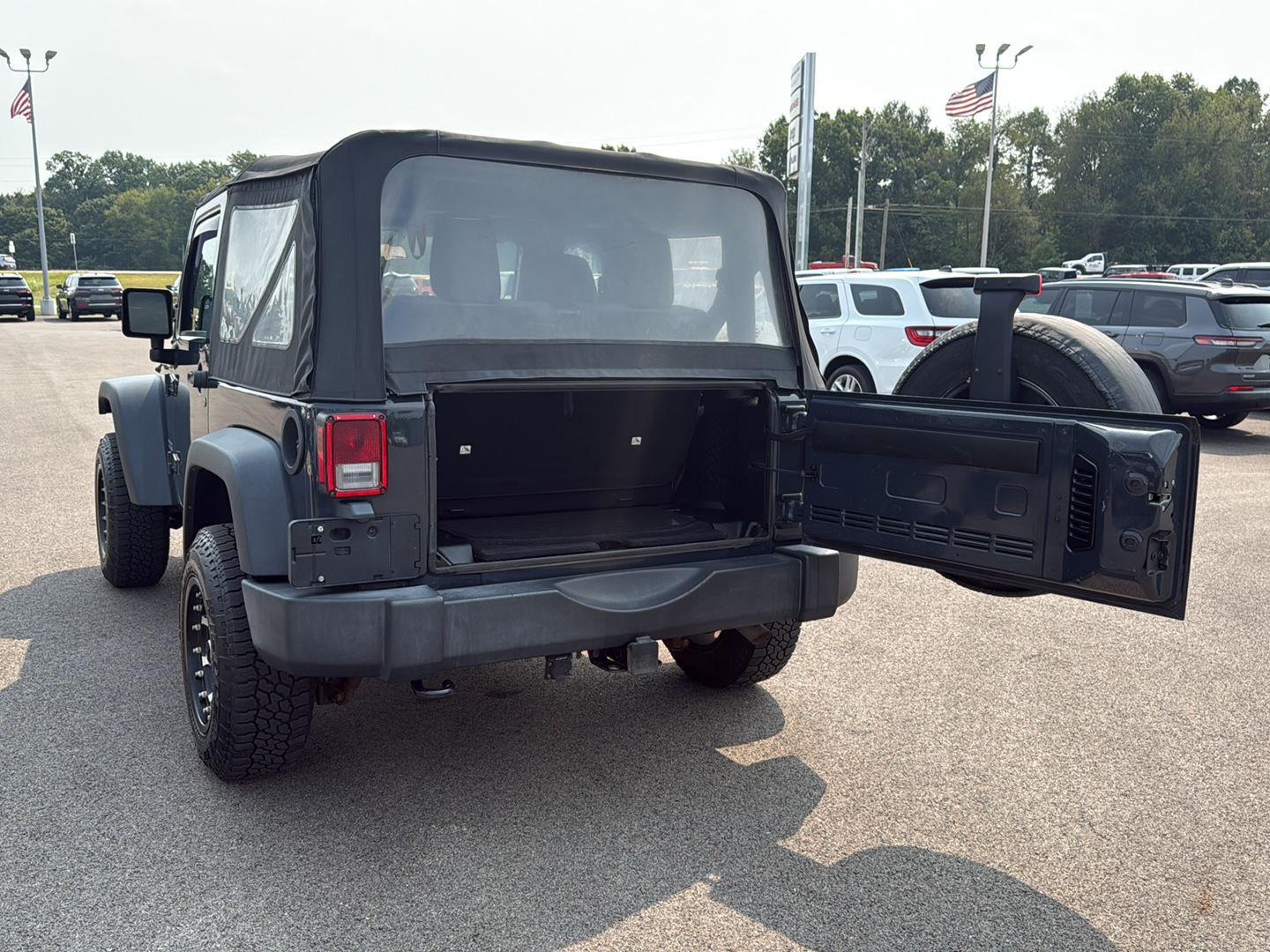 2018 Jeep Wrangler Sport photo 15