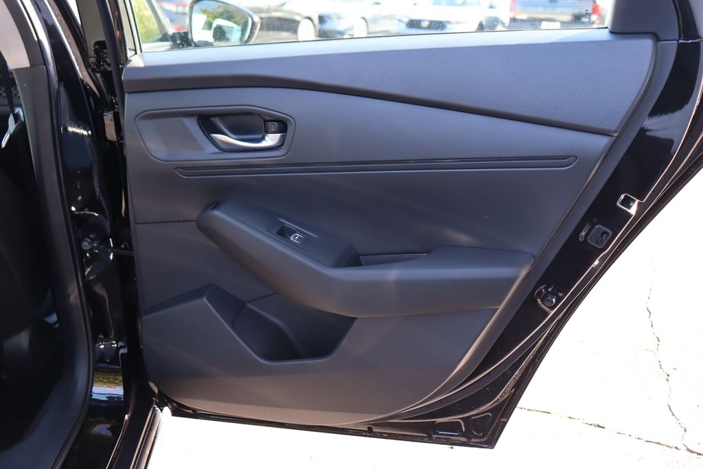 2025 Honda Accord LX photo 13