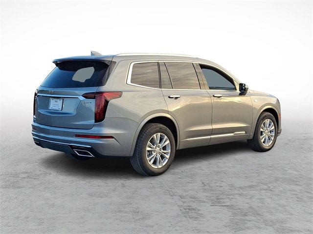 2025 Cadillac XT6 Luxury photo 3