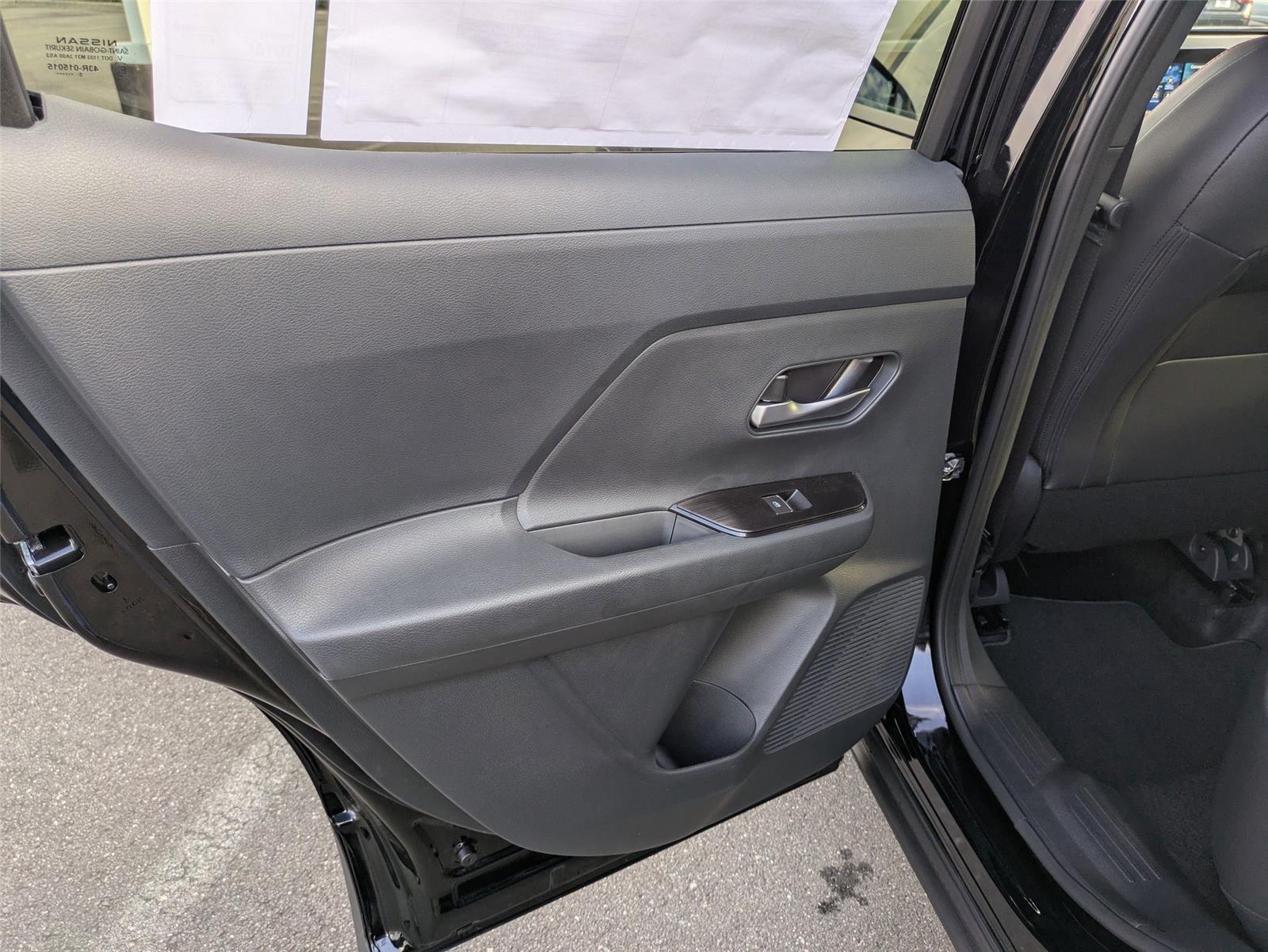 2026 Nissan Kicks SR photo 19