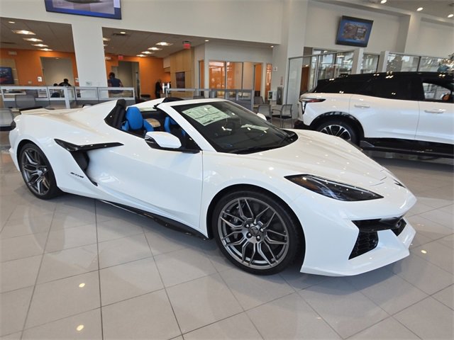 2025 Chevrolet Corvette Z06 3LZ photo 2