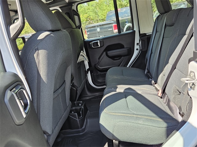 2025 Jeep Wrangler Sport photo 5