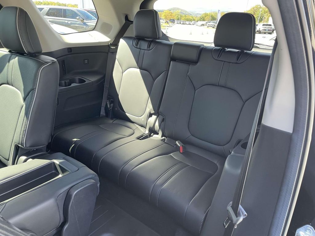 2024 Honda Pilot Elite photo 2