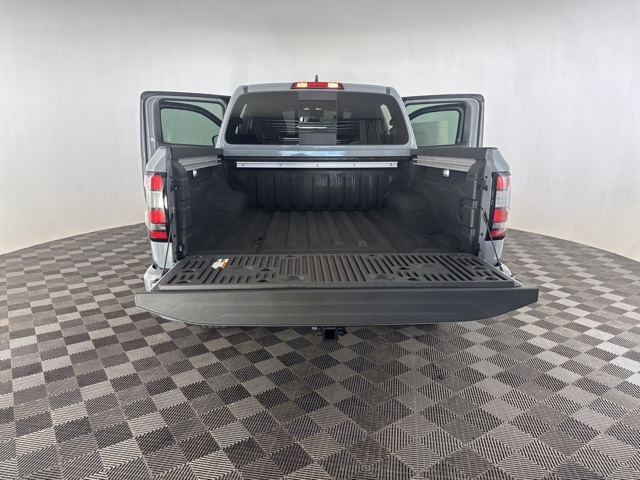 2025 Nissan Frontier PRO-4X photo 15