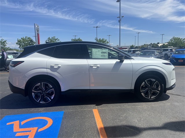 2025 Nissan Murano SL photo 3