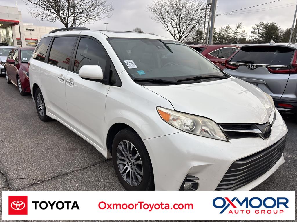 2018 Toyota Sienna XLE
