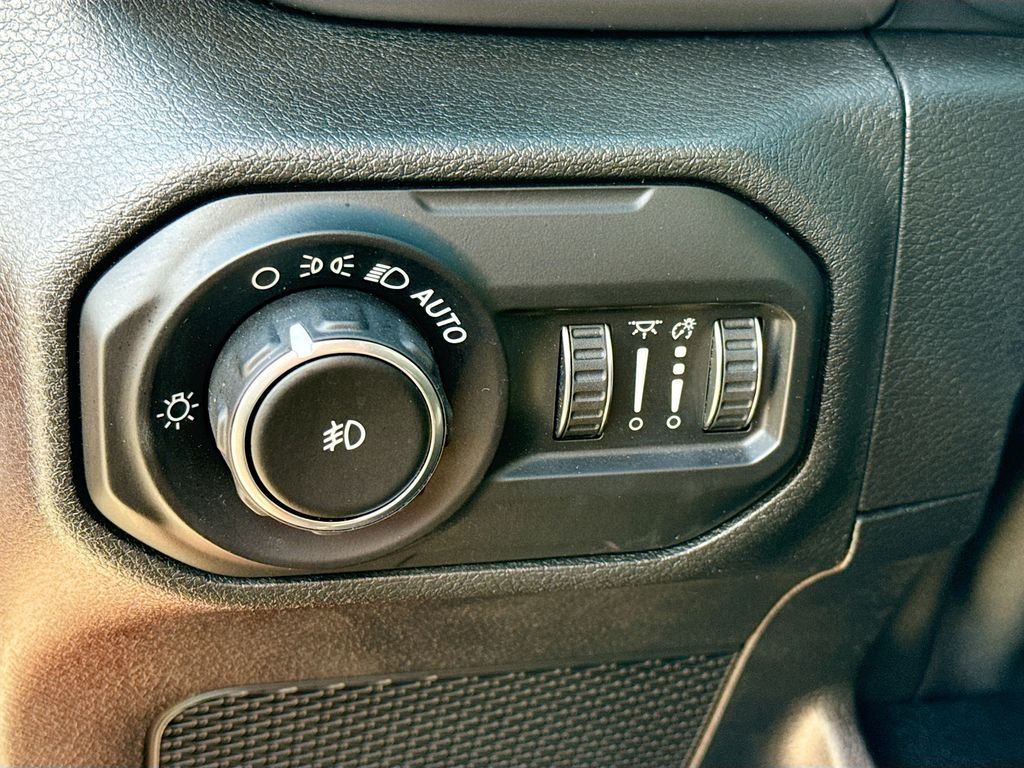 2020 Jeep Wrangler Sport S photo 10