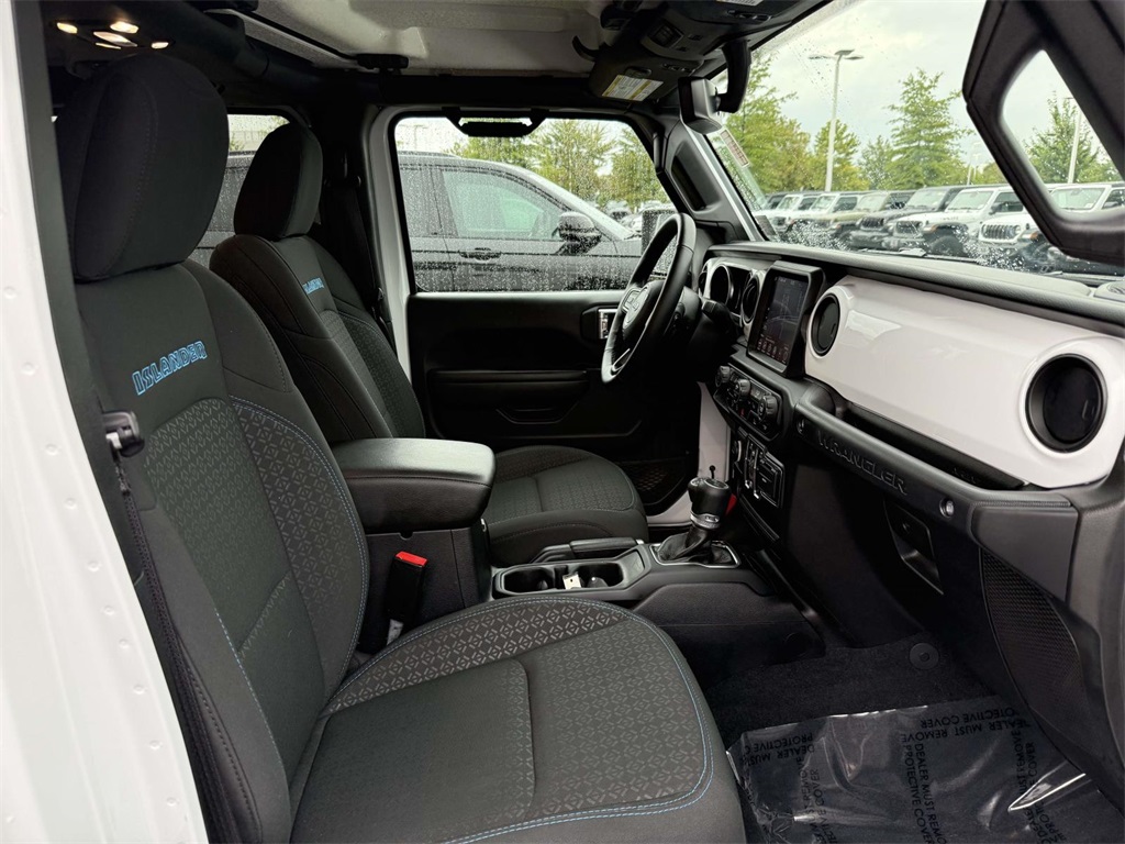 2021 Jeep Wrangler Unlimited Islander photo 14